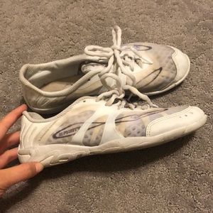 Nfinity cheer shoes